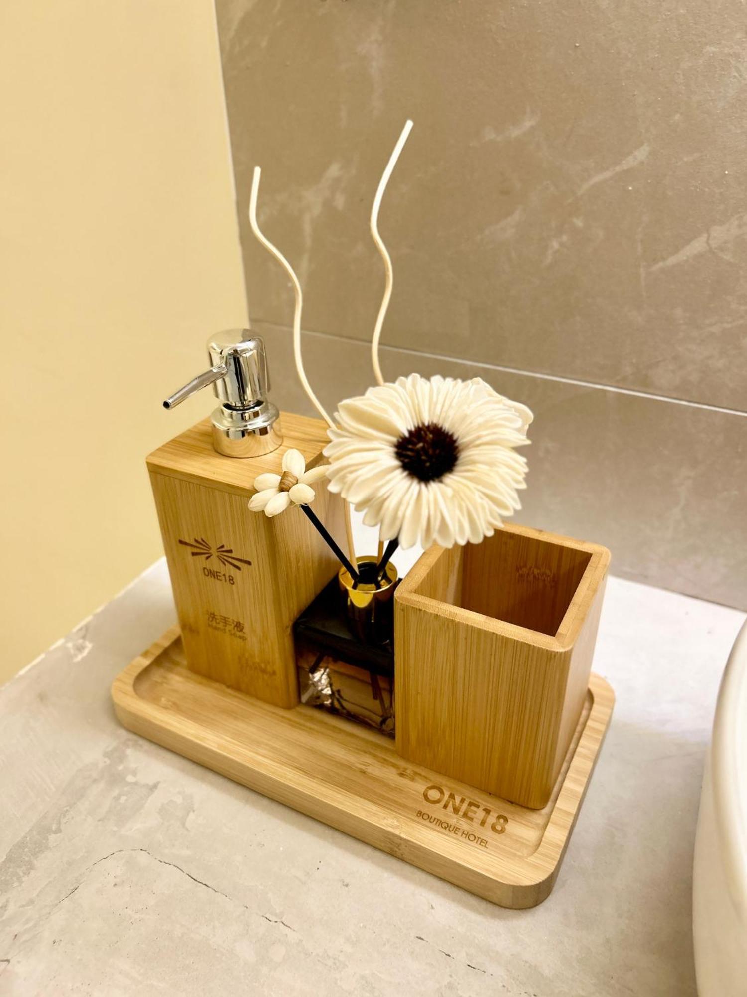 One18 Boutique Hotel กัวลาลัมเปอร์ ภายนอก รูปภาพ